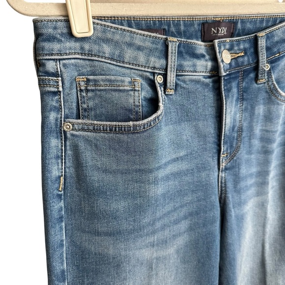NYDJ Teresa Wide Leg Jeans Water Canyon Wash Lift Tuck Modern Classic Size 4 - Picture 3 of 15